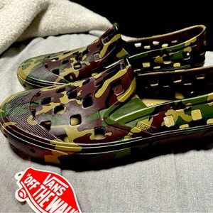 Vans slip on TRK